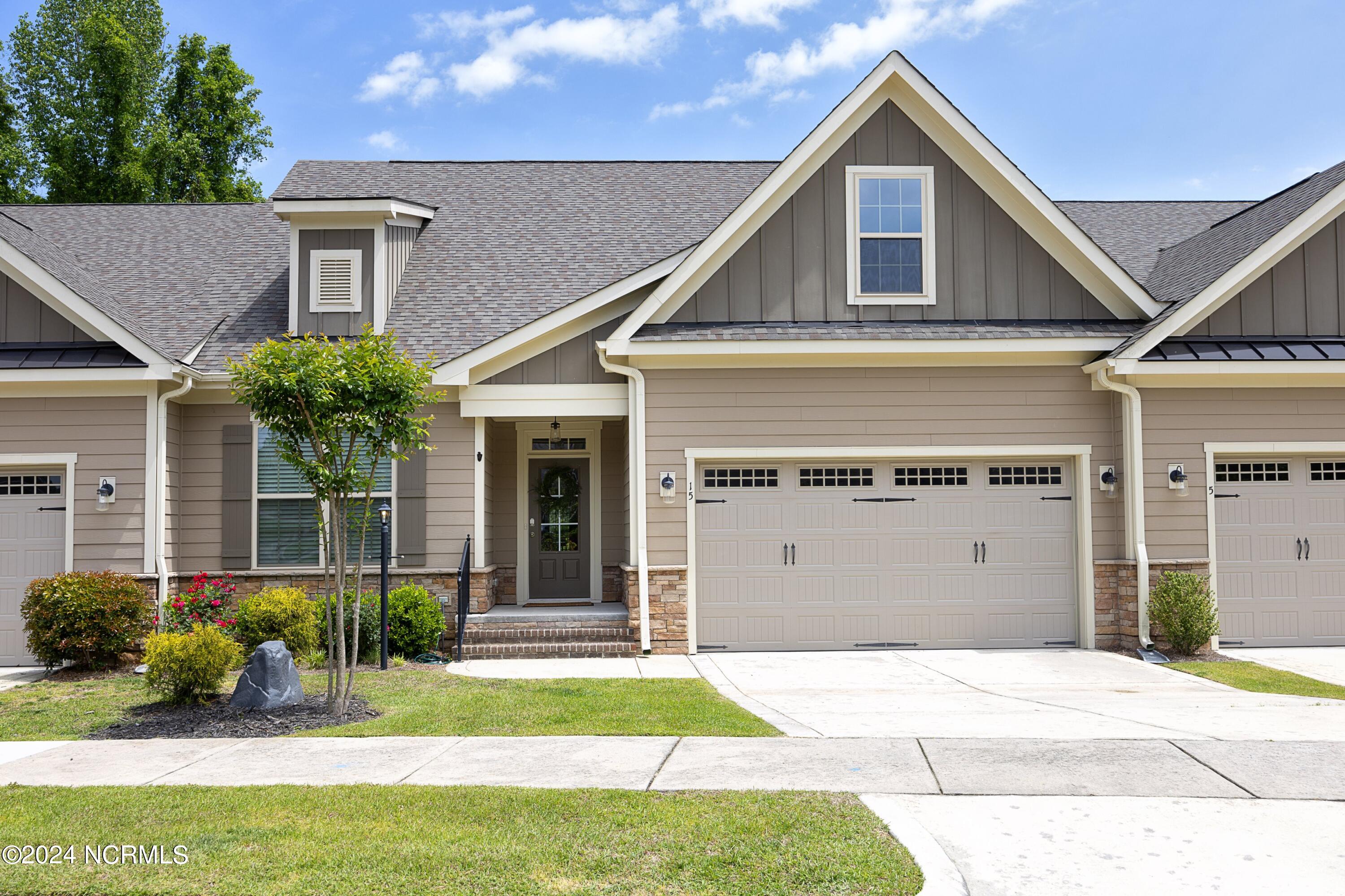 15 Winged Foot Road 8 8