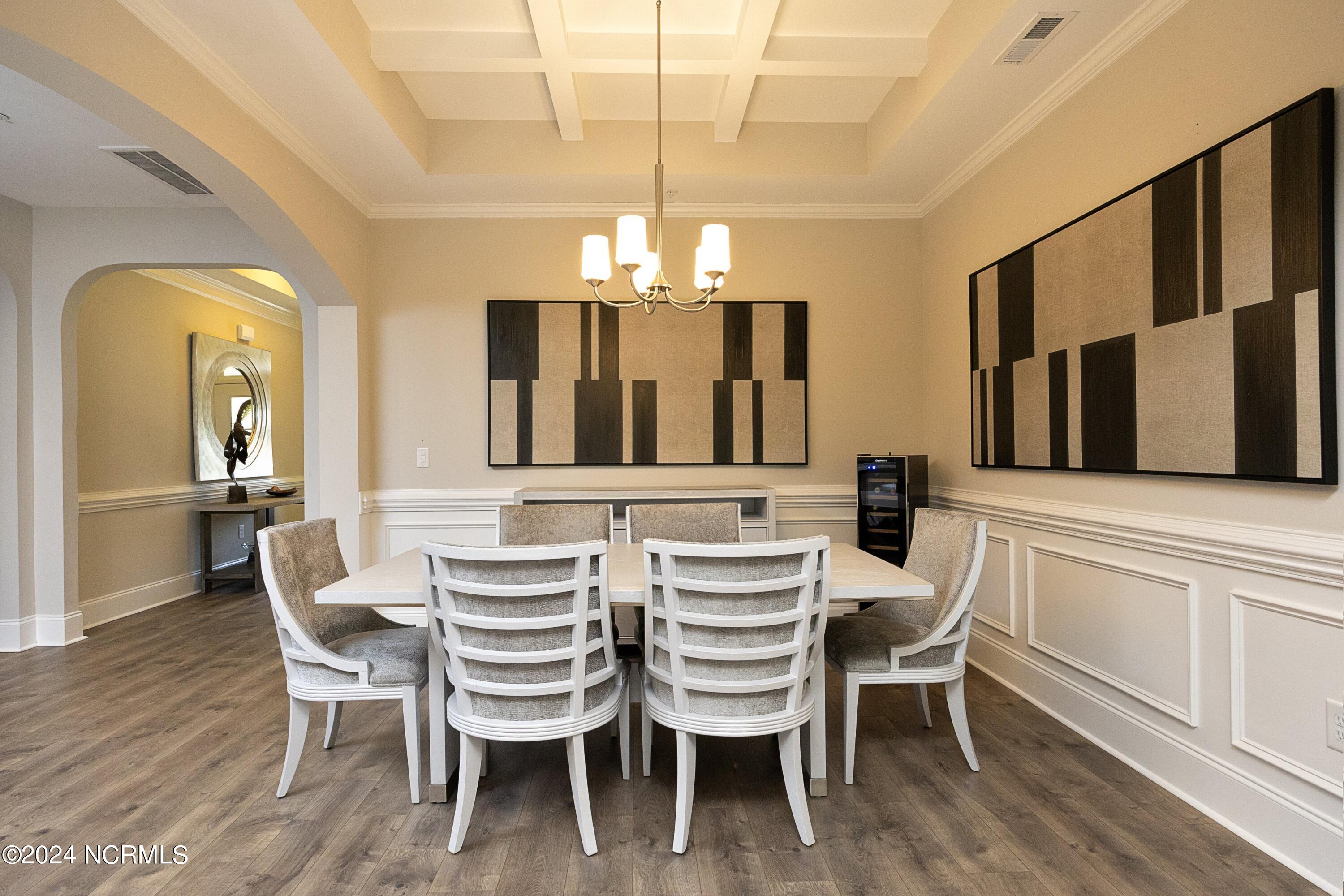 15 Winged Foot Road 8 8