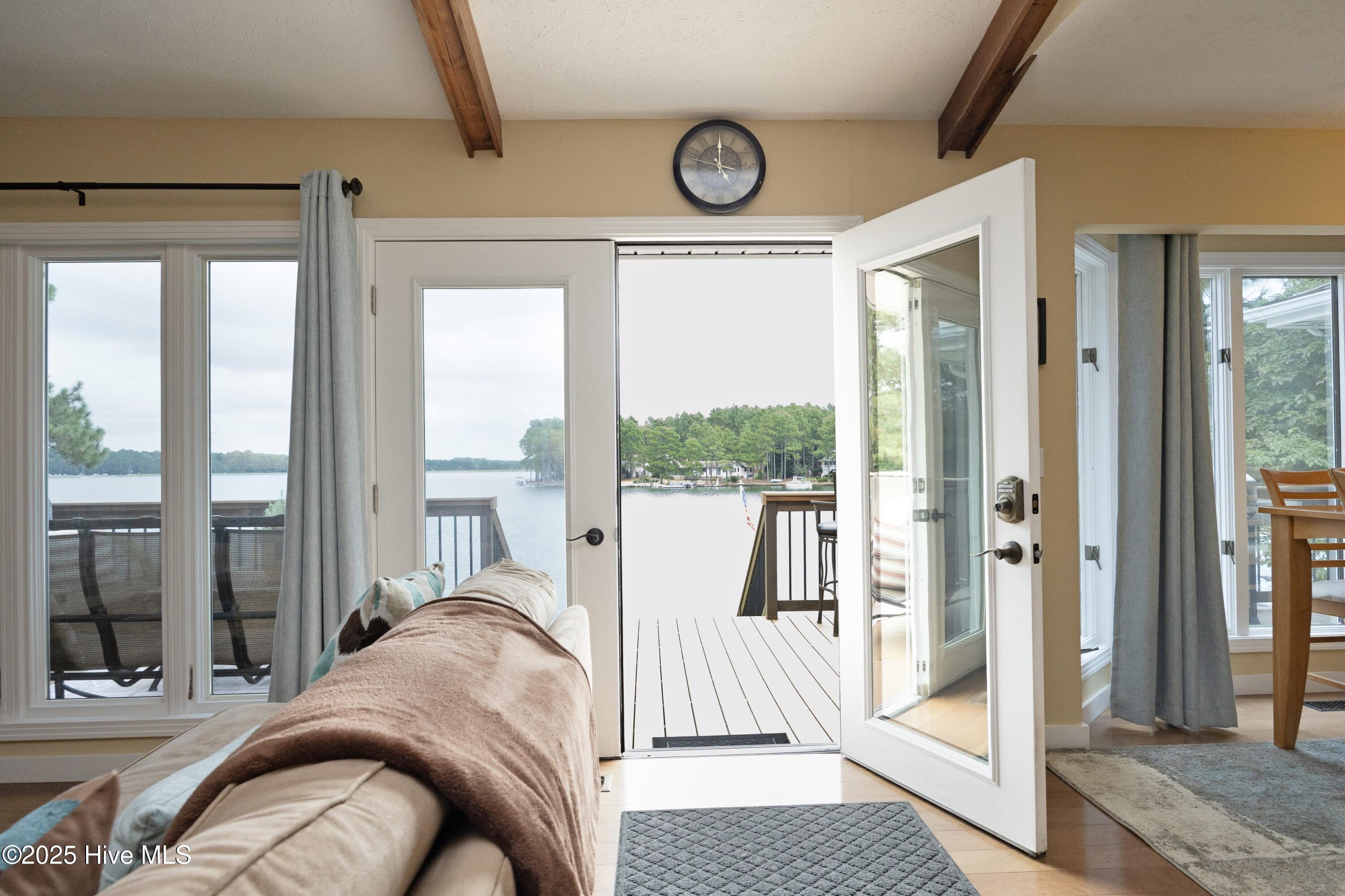 122 Lakeview Point