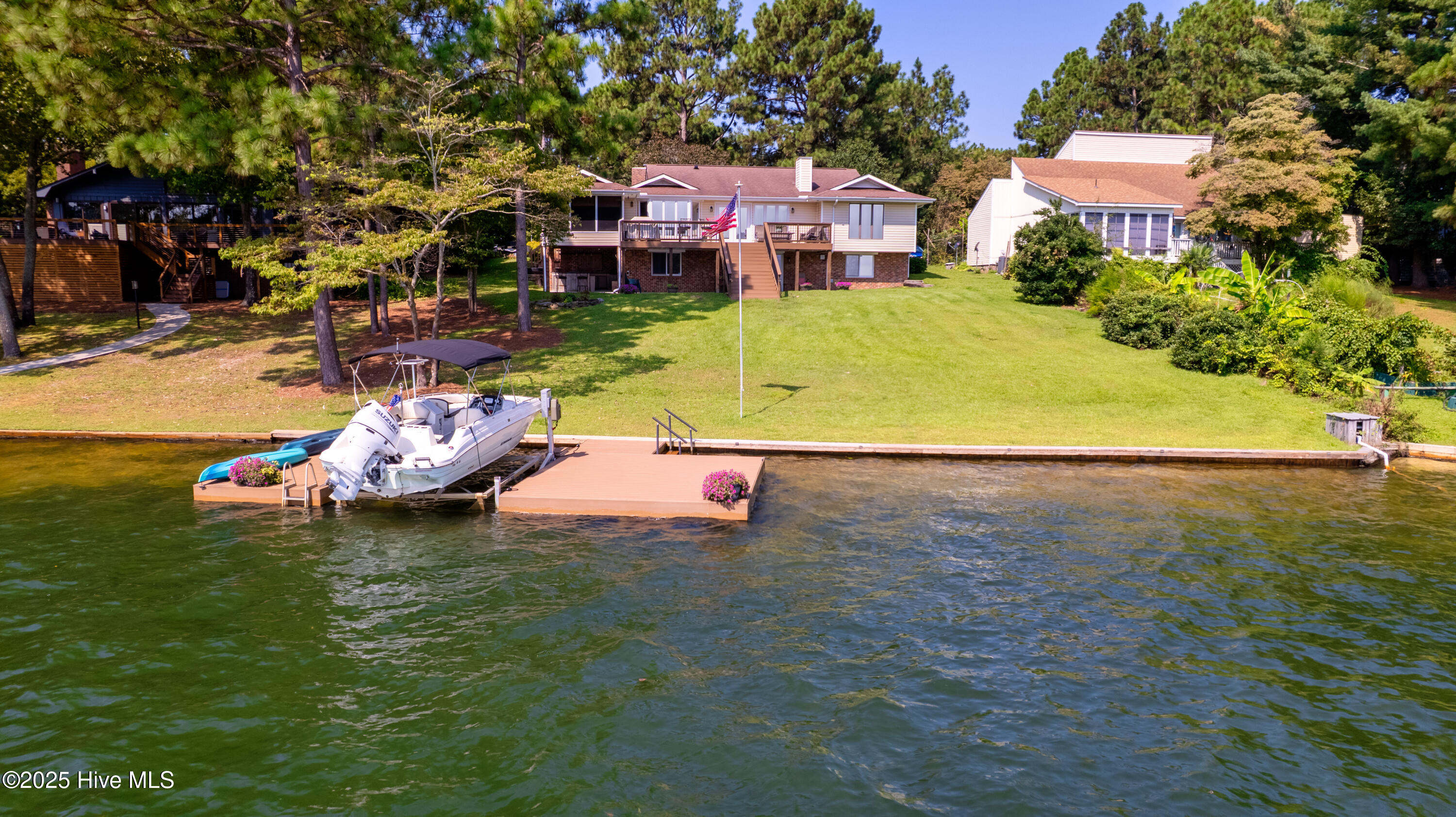 122 Lakeview Point