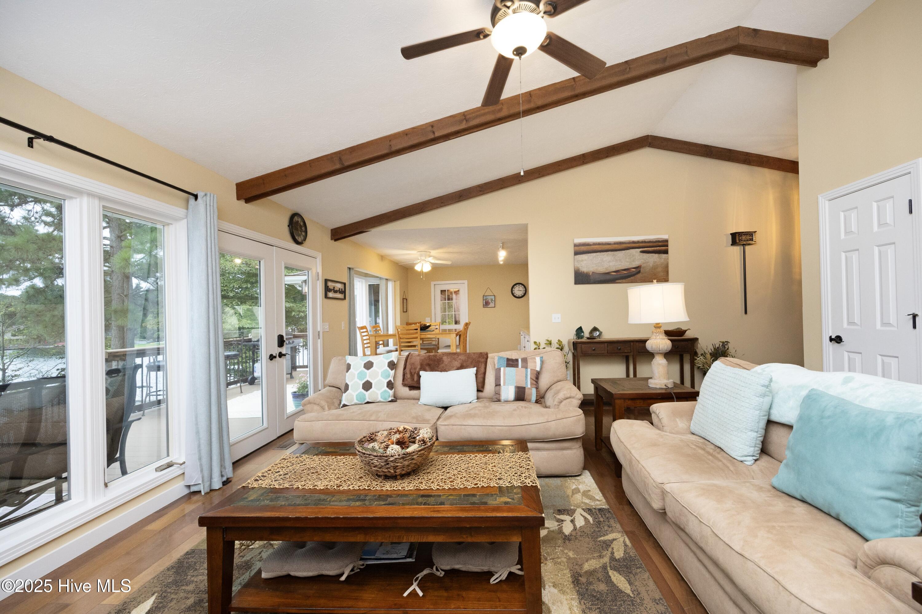 122 Lakeview Point