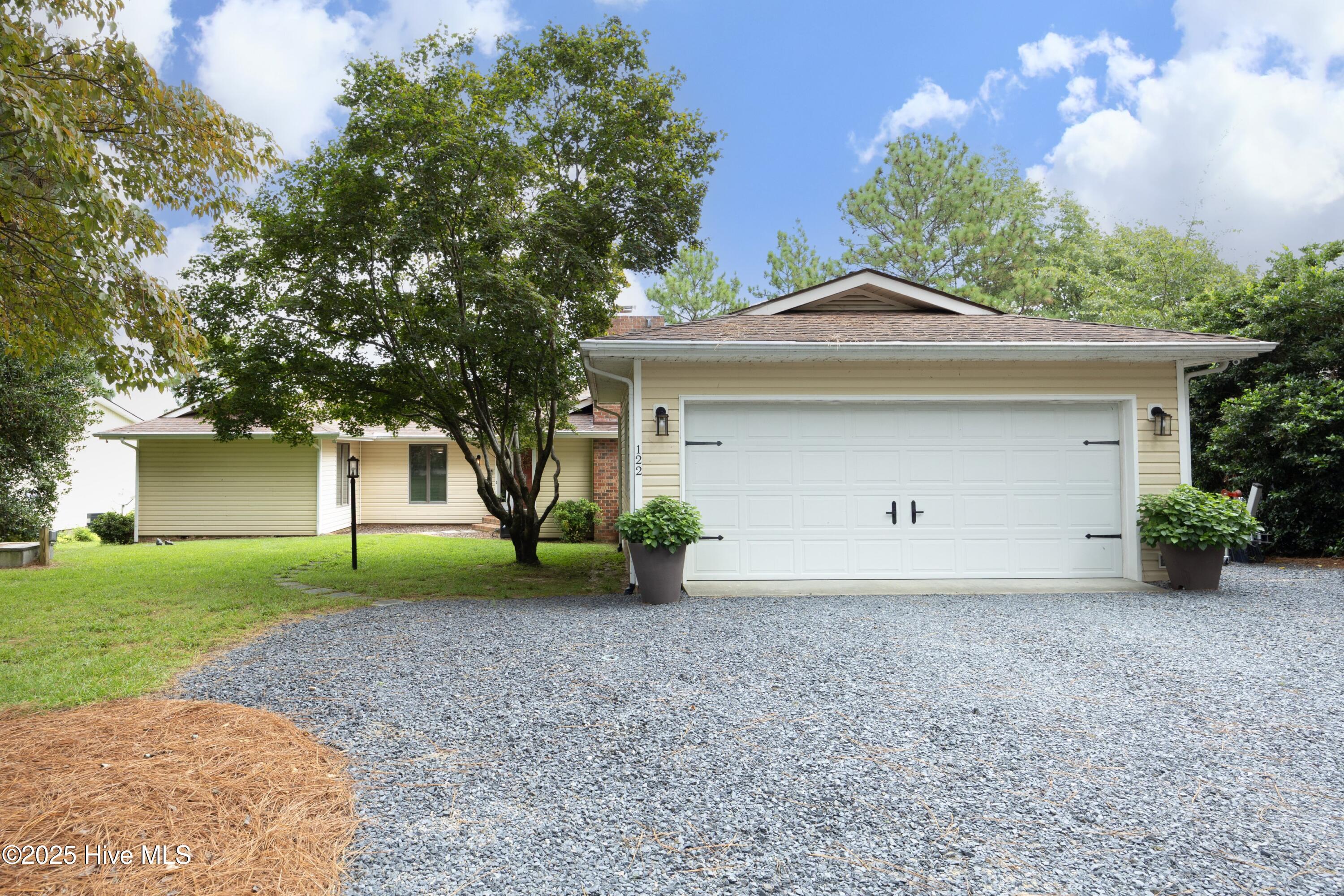 122 Lakeview Point