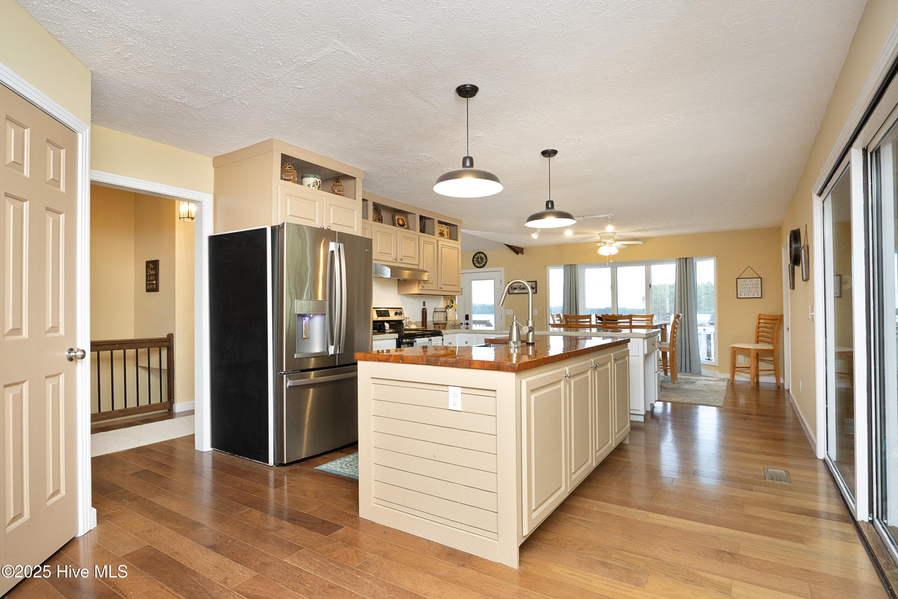 122 Lakeview Point