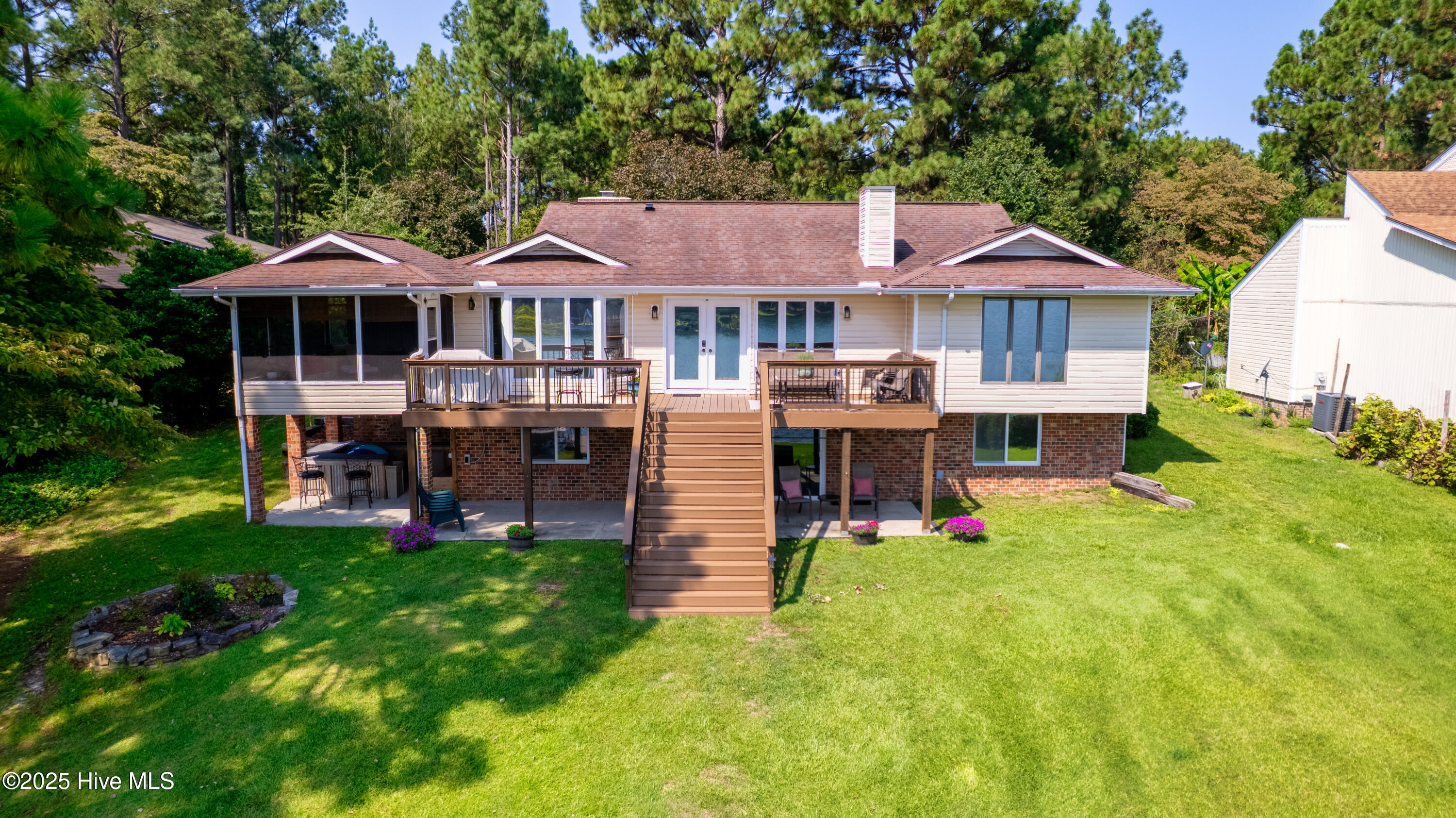 122 Lakeview Point