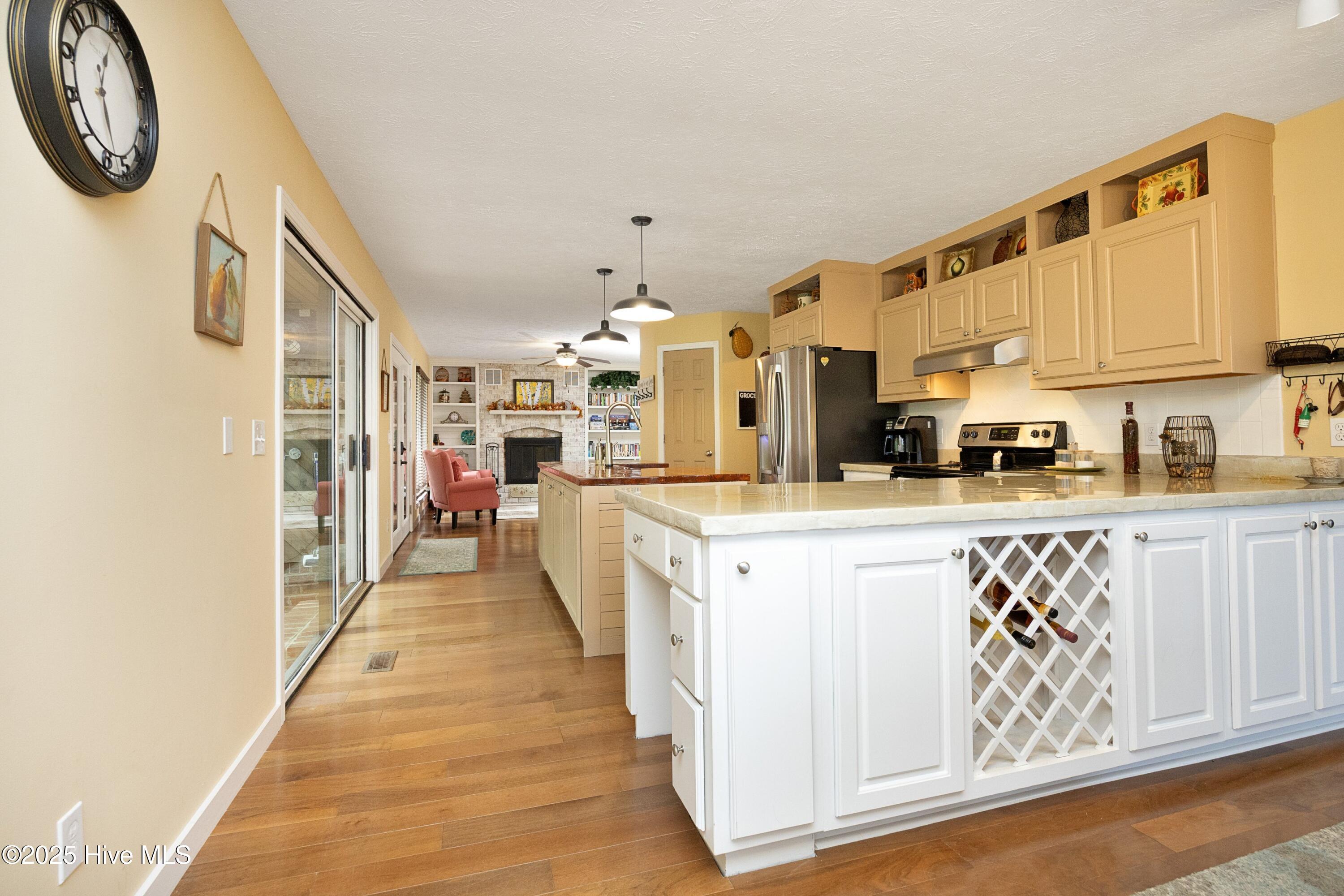 122 Lakeview Point