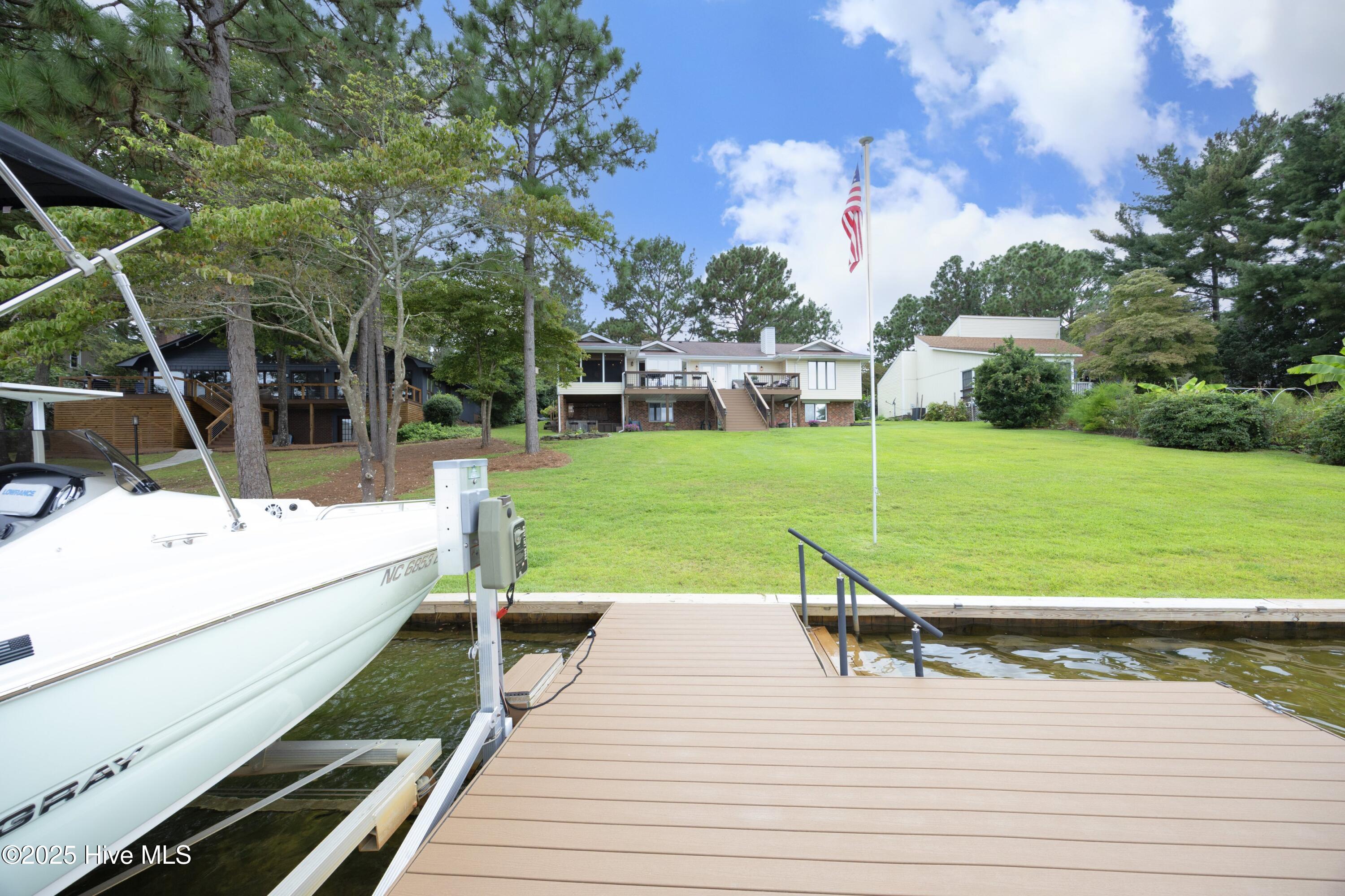 122 Lakeview Point