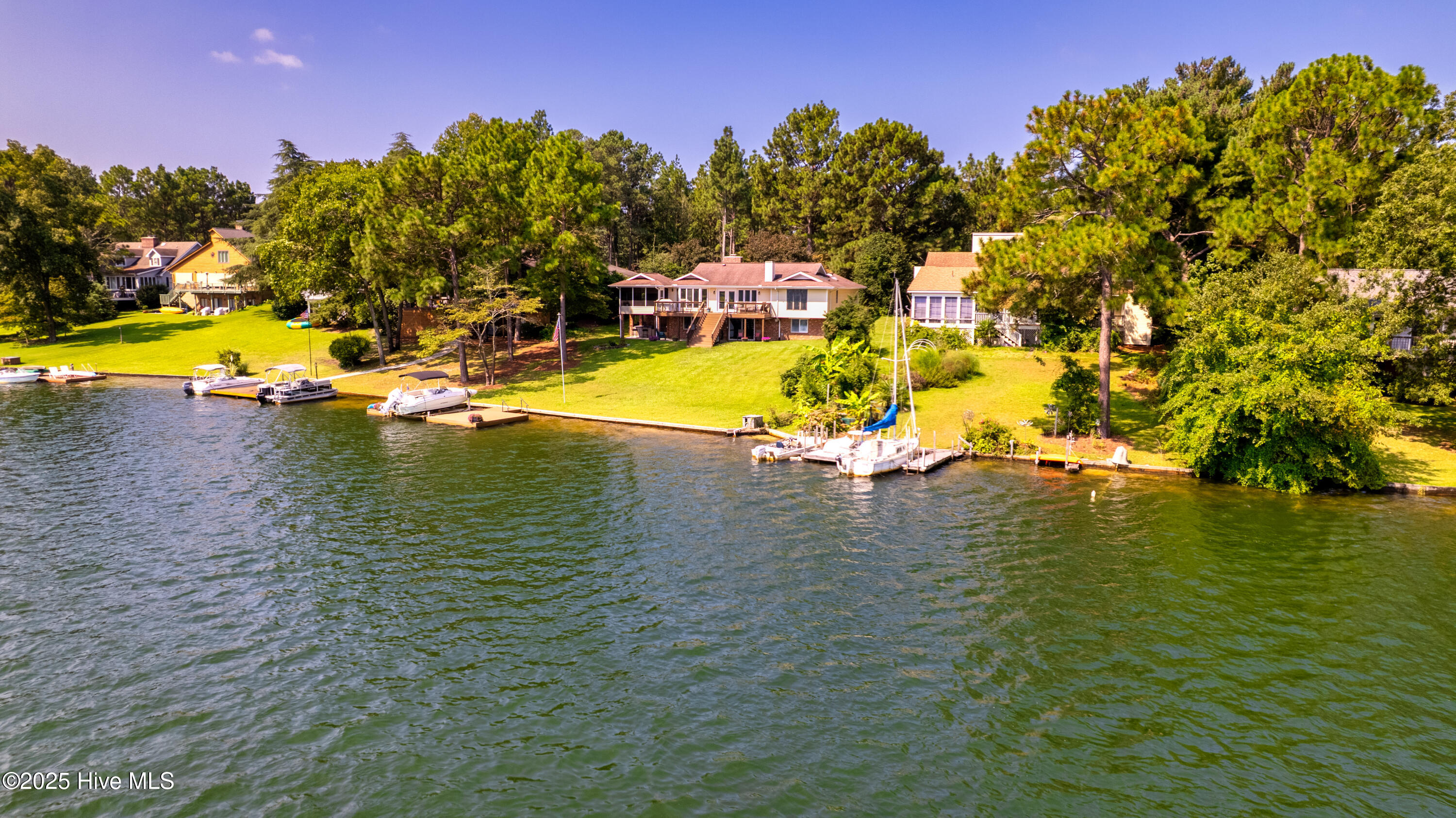 122 Lakeview Point