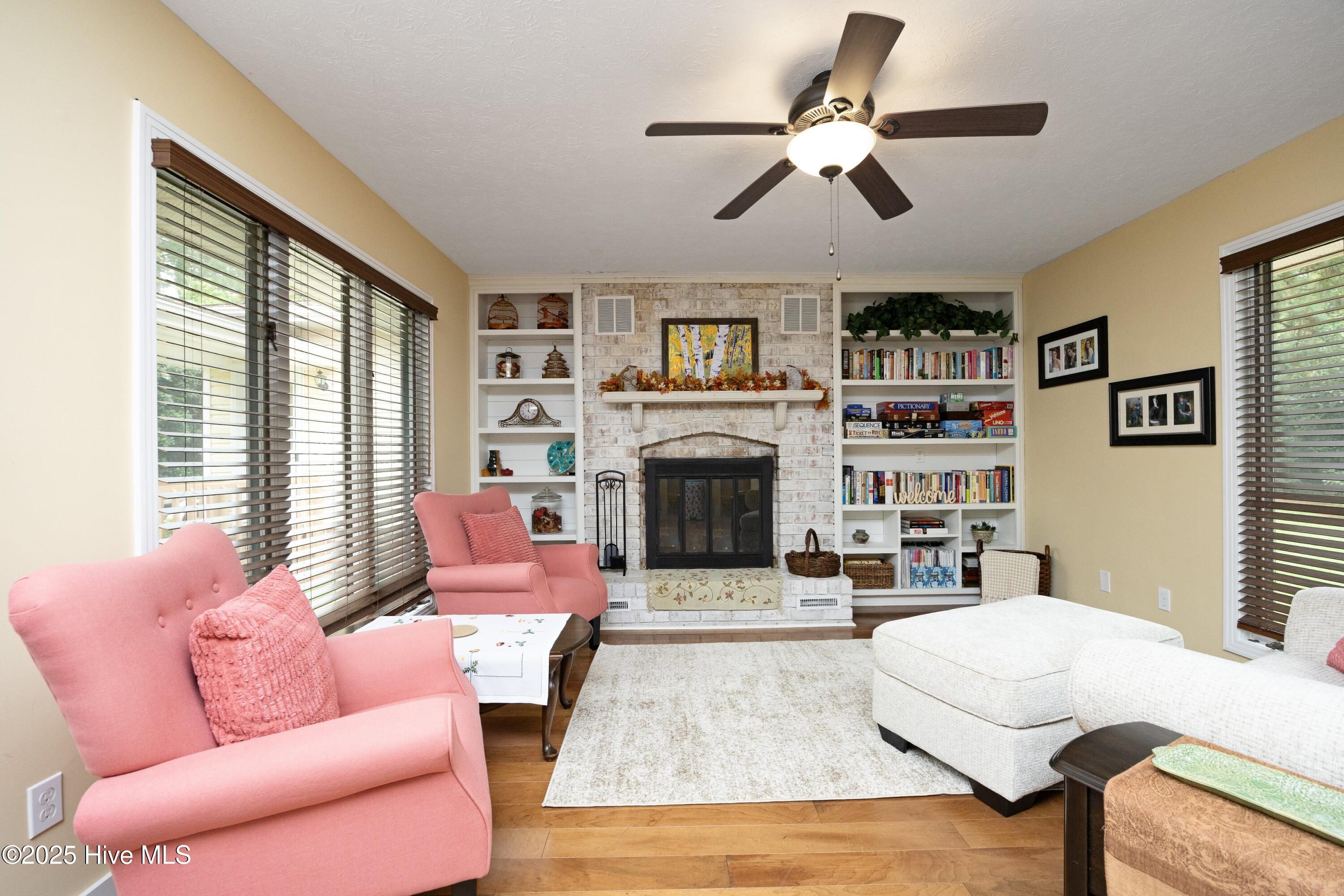 122 Lakeview Point