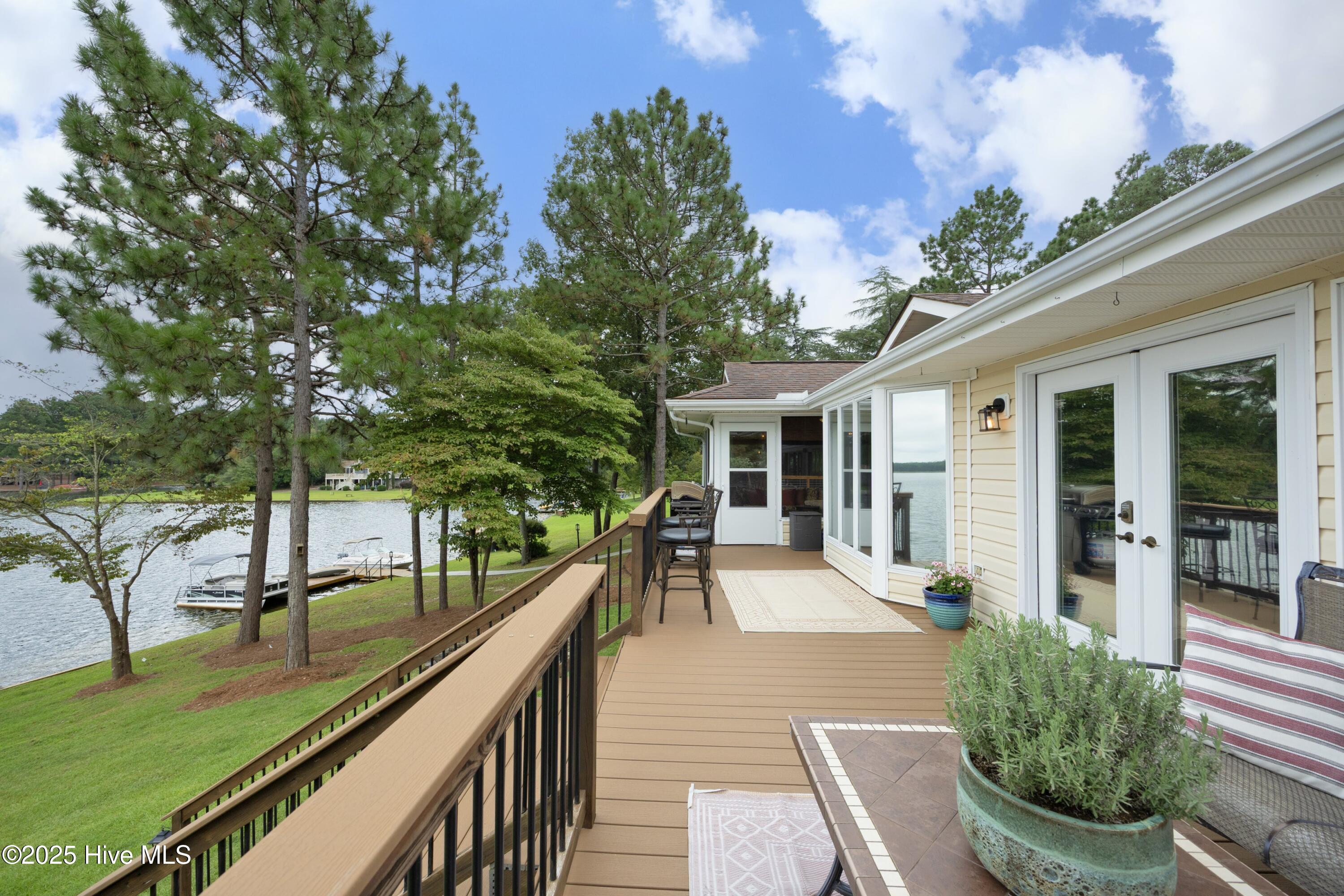122 Lakeview Point
