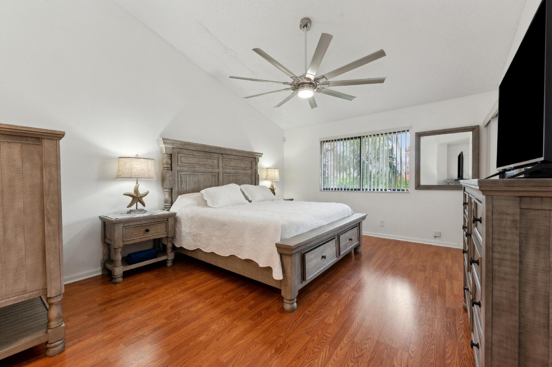 7697 Lexington Club Boulevard D