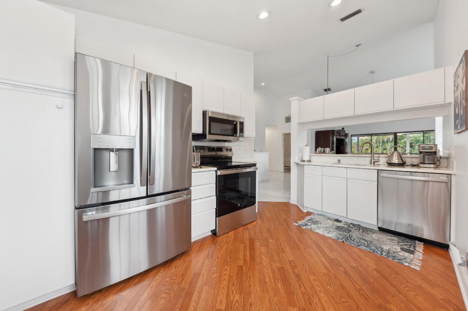 7697 Lexington Club Boulevard D