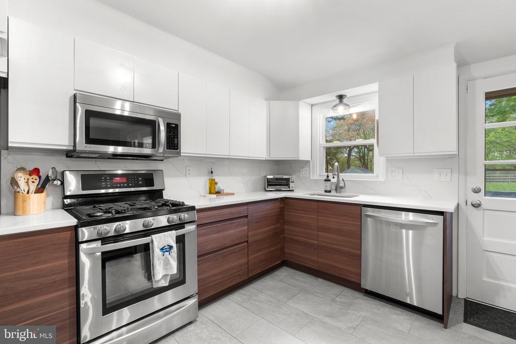 2822 Pinewick Rd