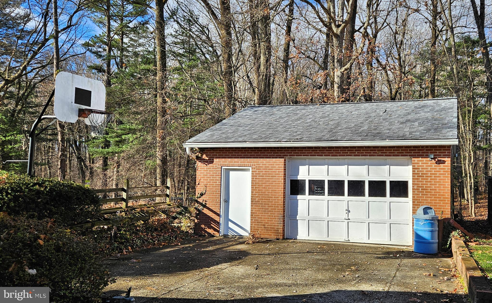 10600 Tenbrook Drive