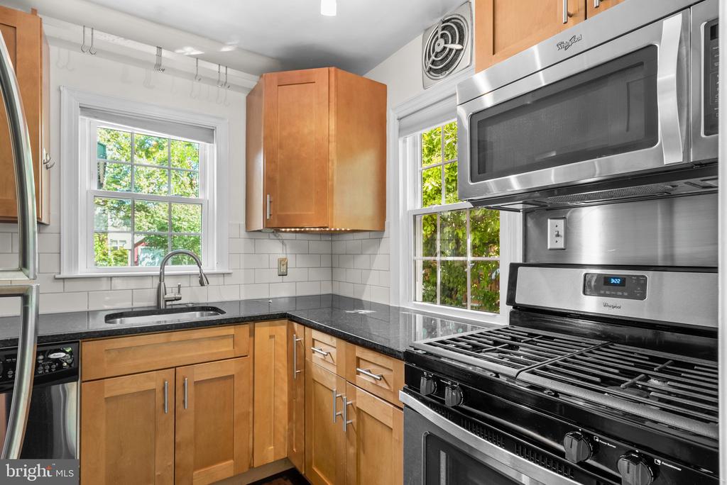 9227 LONG BRANCH PKWY