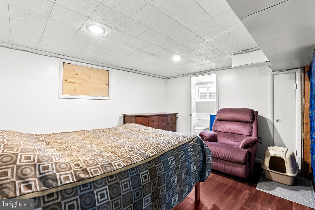 2401 Hayden Dr