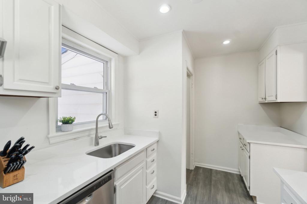 201 Franklin Ave