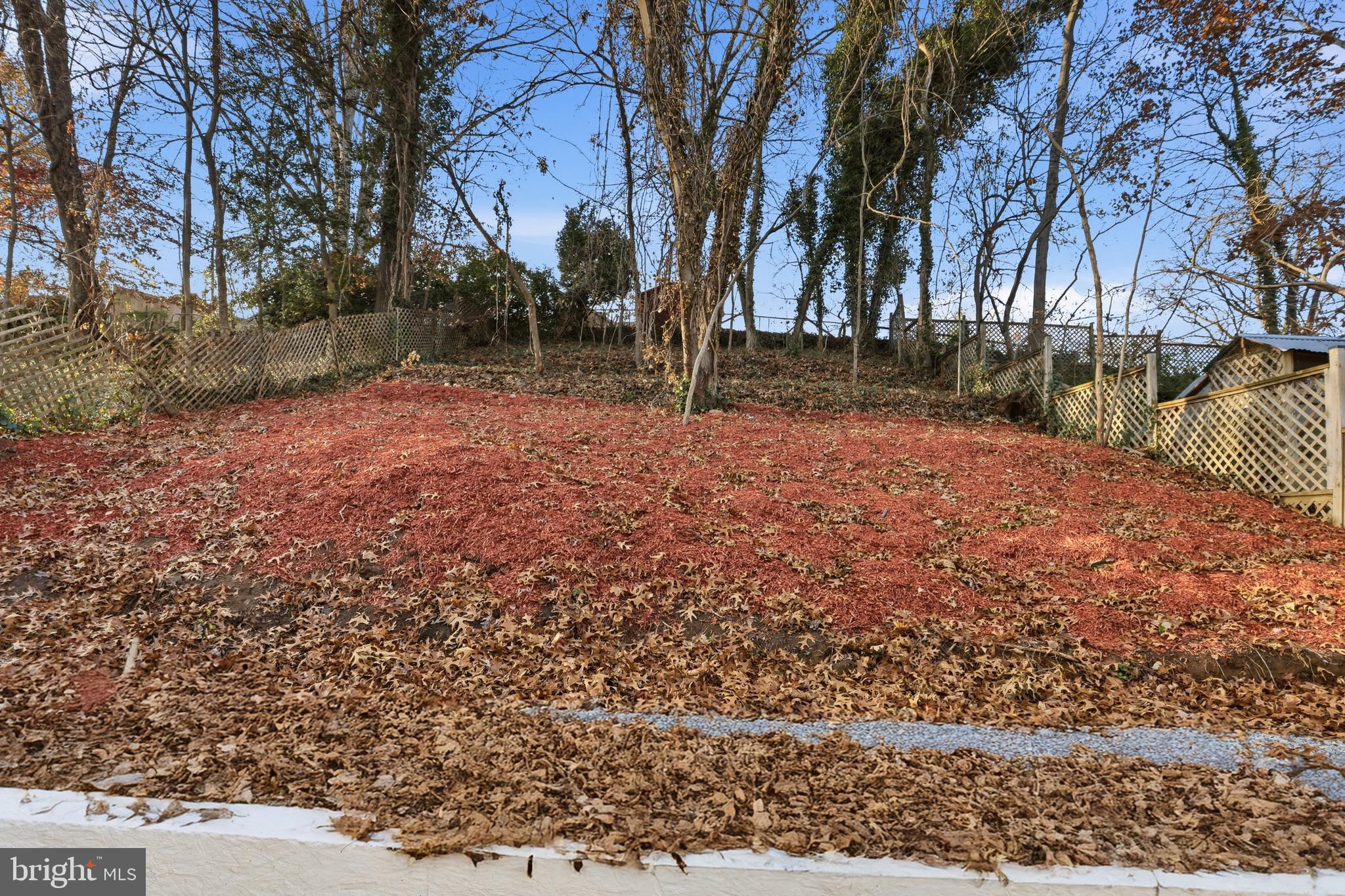 413 WILLIAMSBURG DRIVE