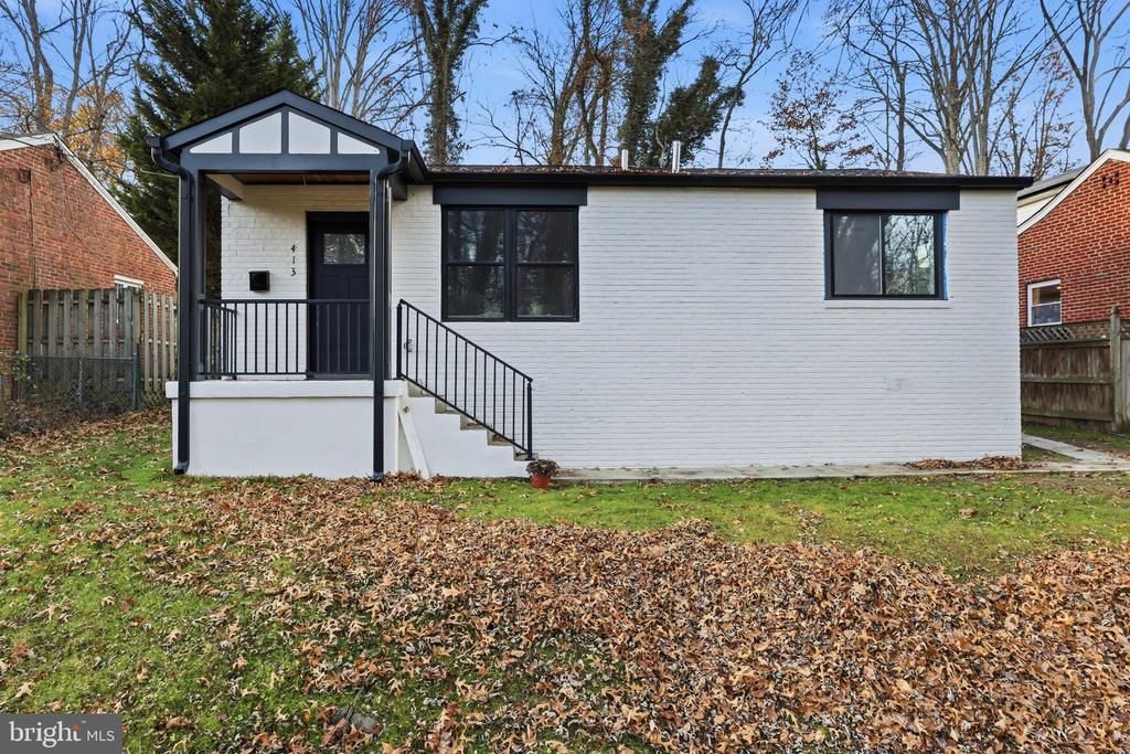 413 WILLIAMSBURG DRIVE