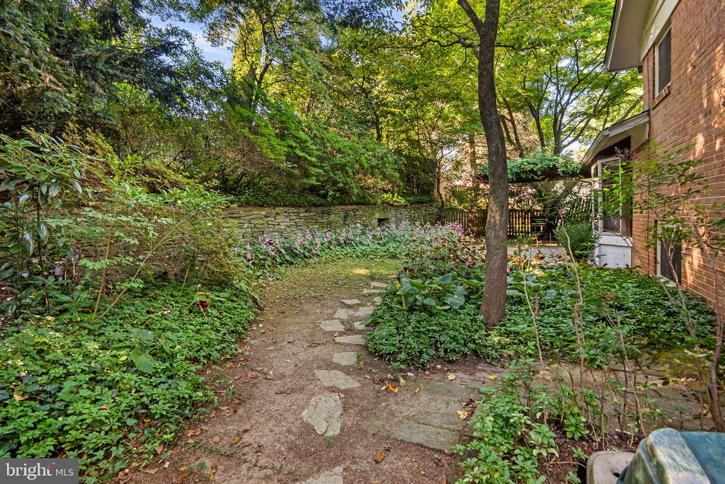 3510 FREDERICK PLACE