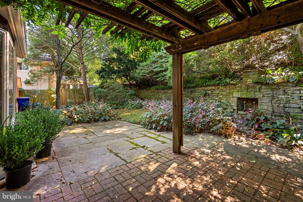 3510 FREDERICK PLACE