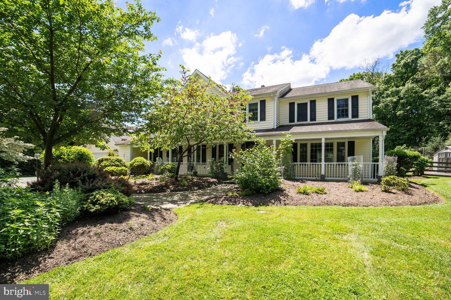 8710 LOCHAVEN DR
