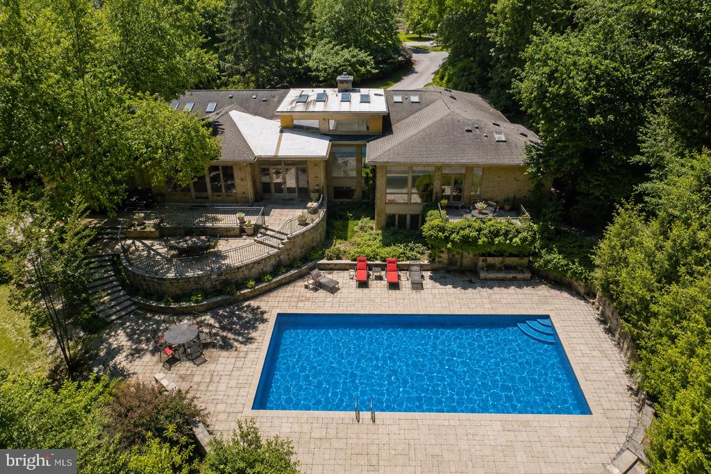 10801 BALANTRE LANE