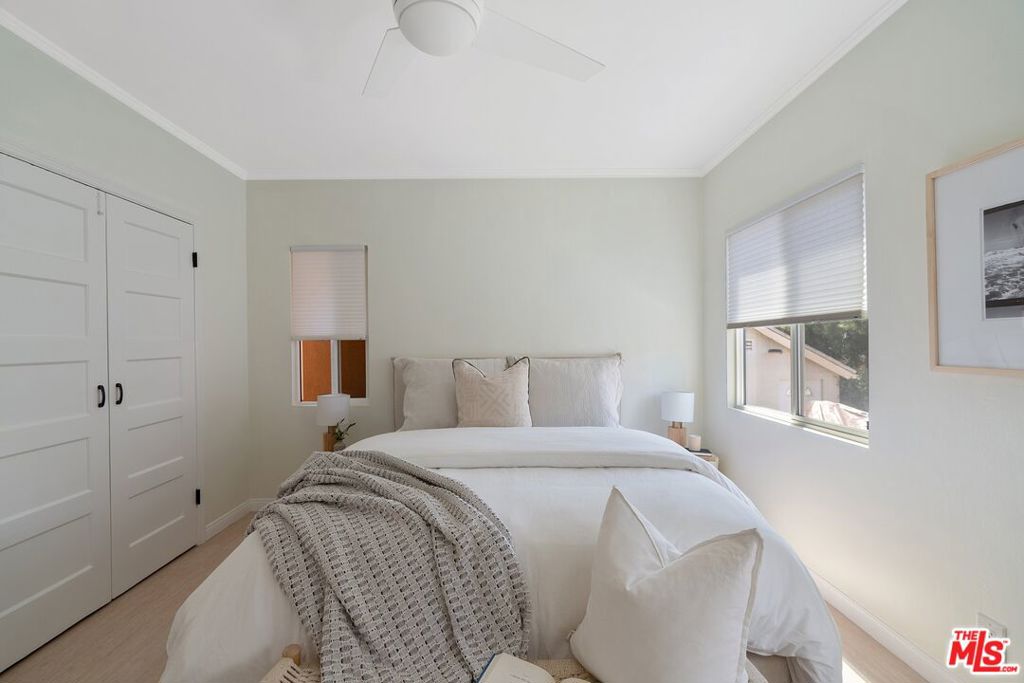 422 E Fairview Boulevard