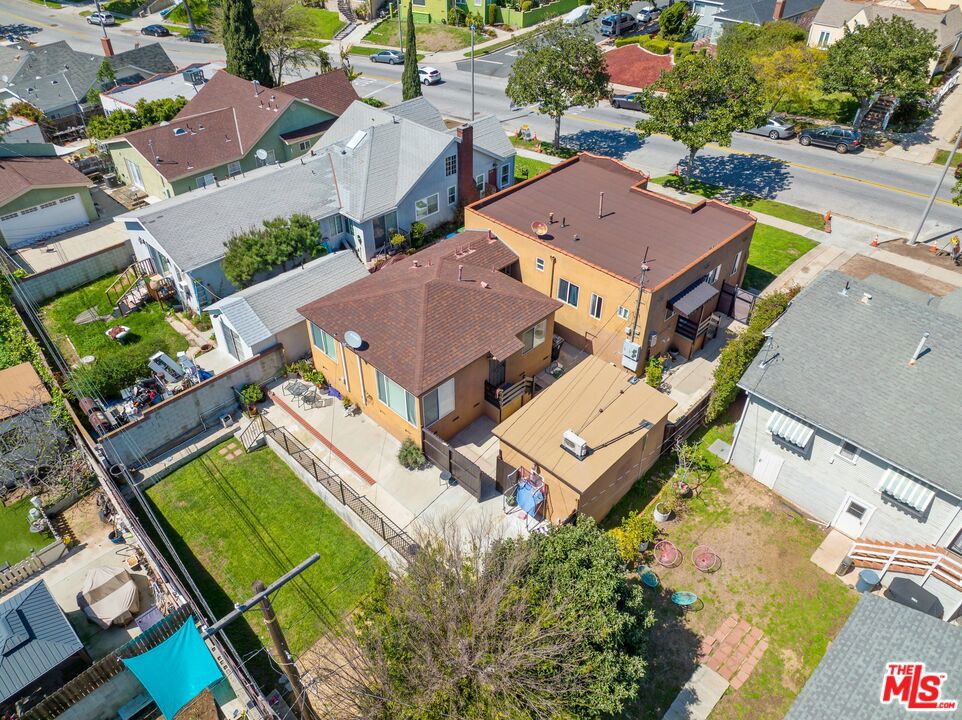 422 E Fairview Boulevard