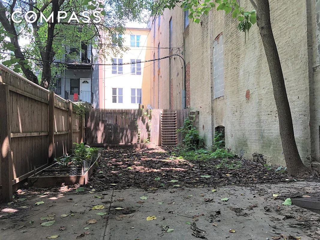 313 Van Buren Street