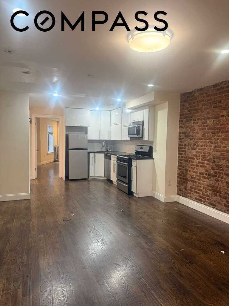 313 Van Buren Street
