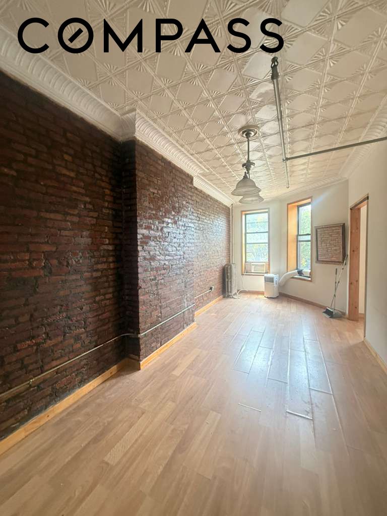 313 Van Buren Street
