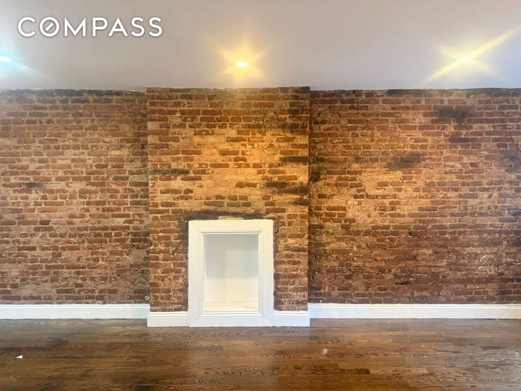 313 Van Buren Street