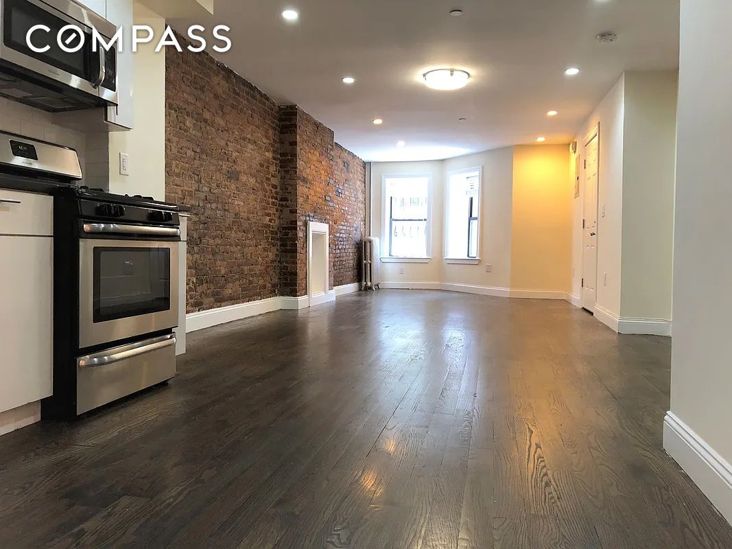 313 Van Buren Street