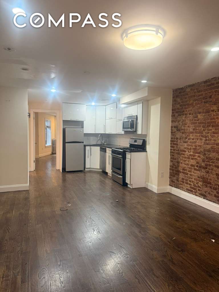 313 Van Buren Street