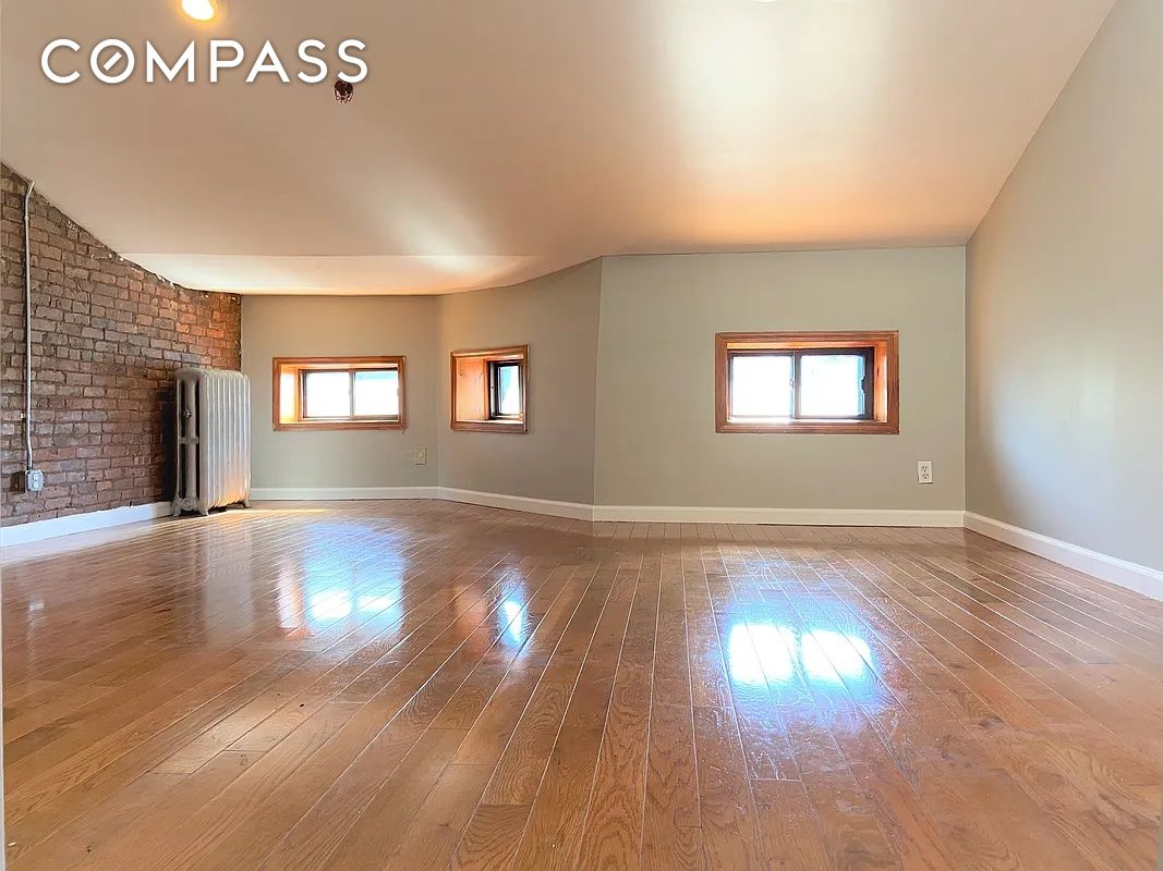 313 Van Buren Street