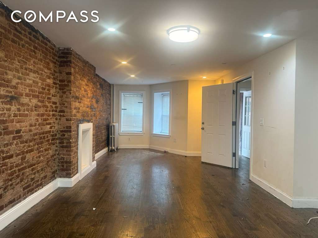 313 Van Buren Street