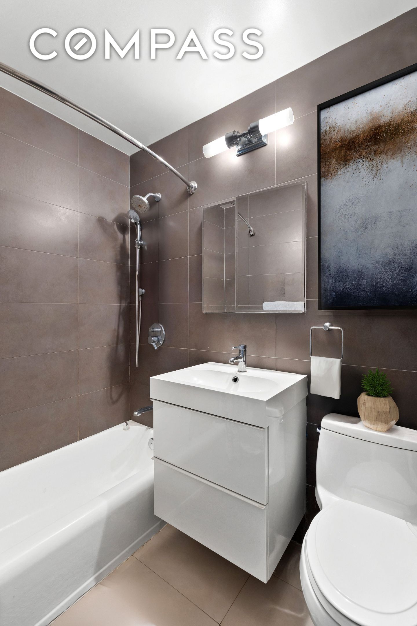 201 E 25th Street 7F