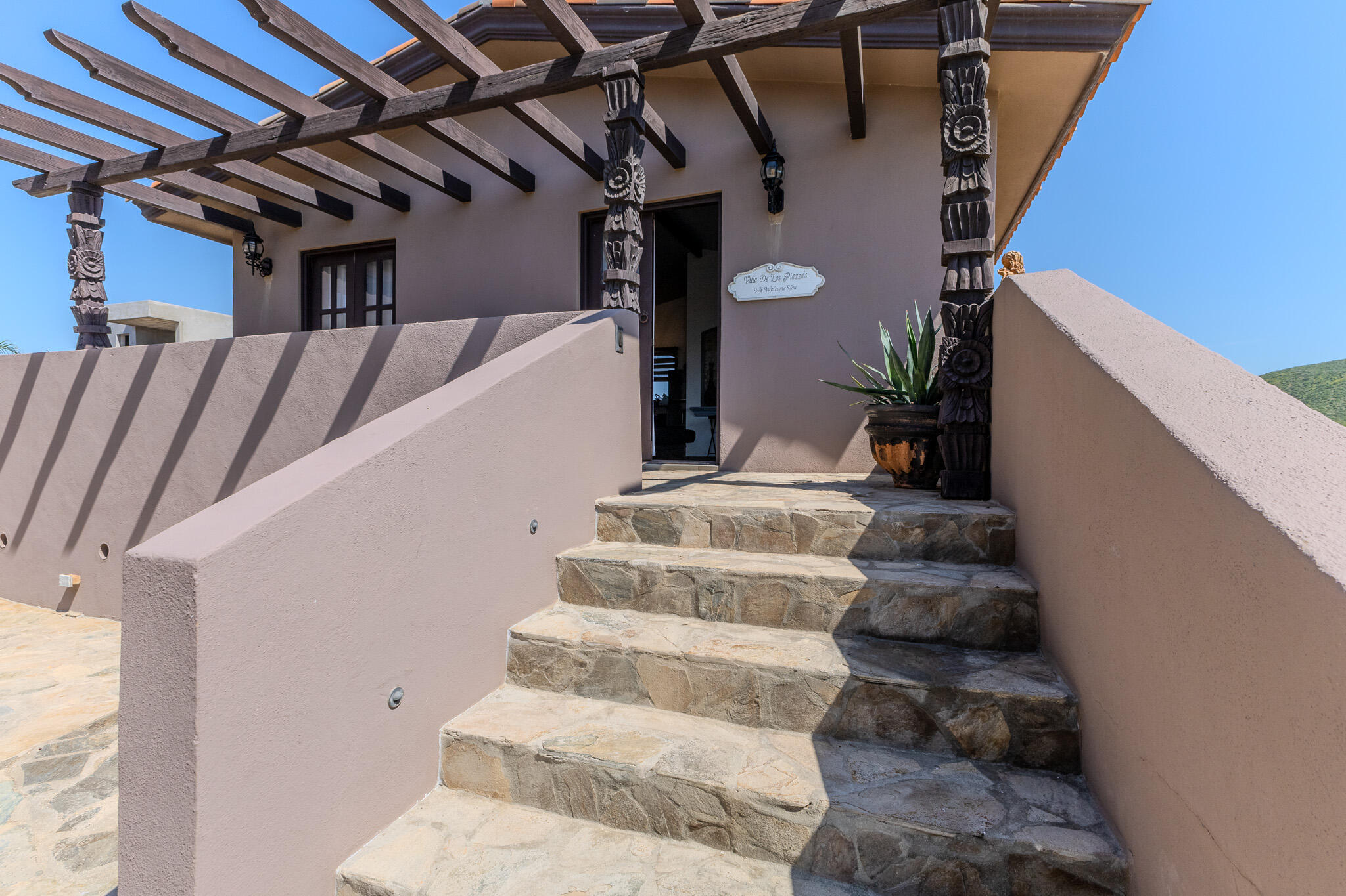 Villa Piazza Beachfront