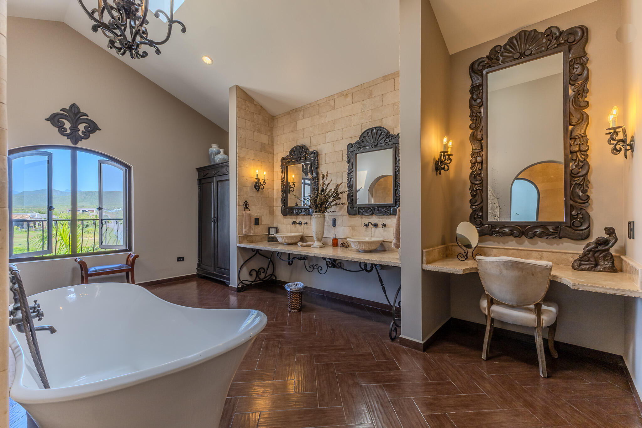 Villa Piazza Beachfront