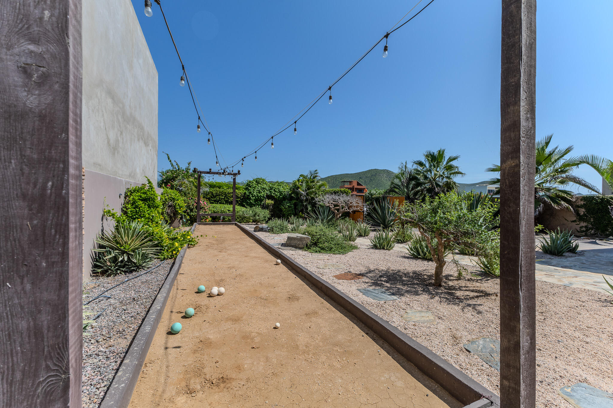 Villa Piazza Beachfront