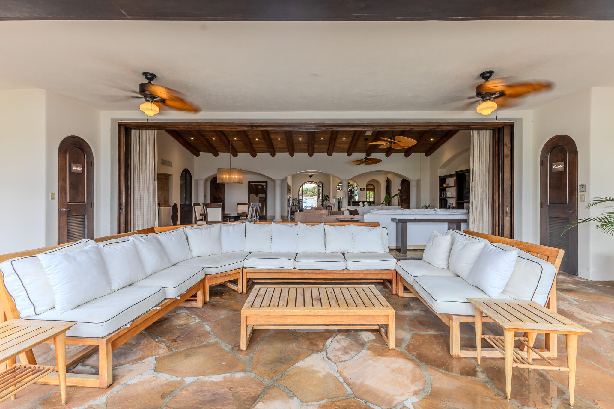 riveria, Casa Costa Cove Club