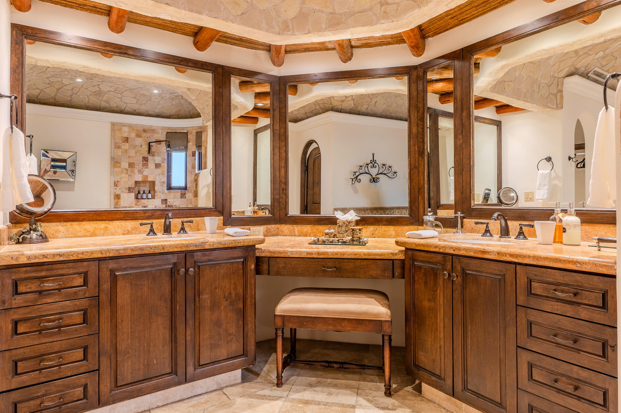 riveria, Casa Costa Cove Club