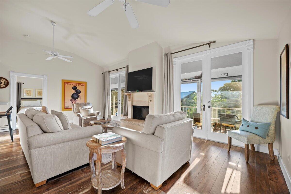 3098 SW Cedar Trail
