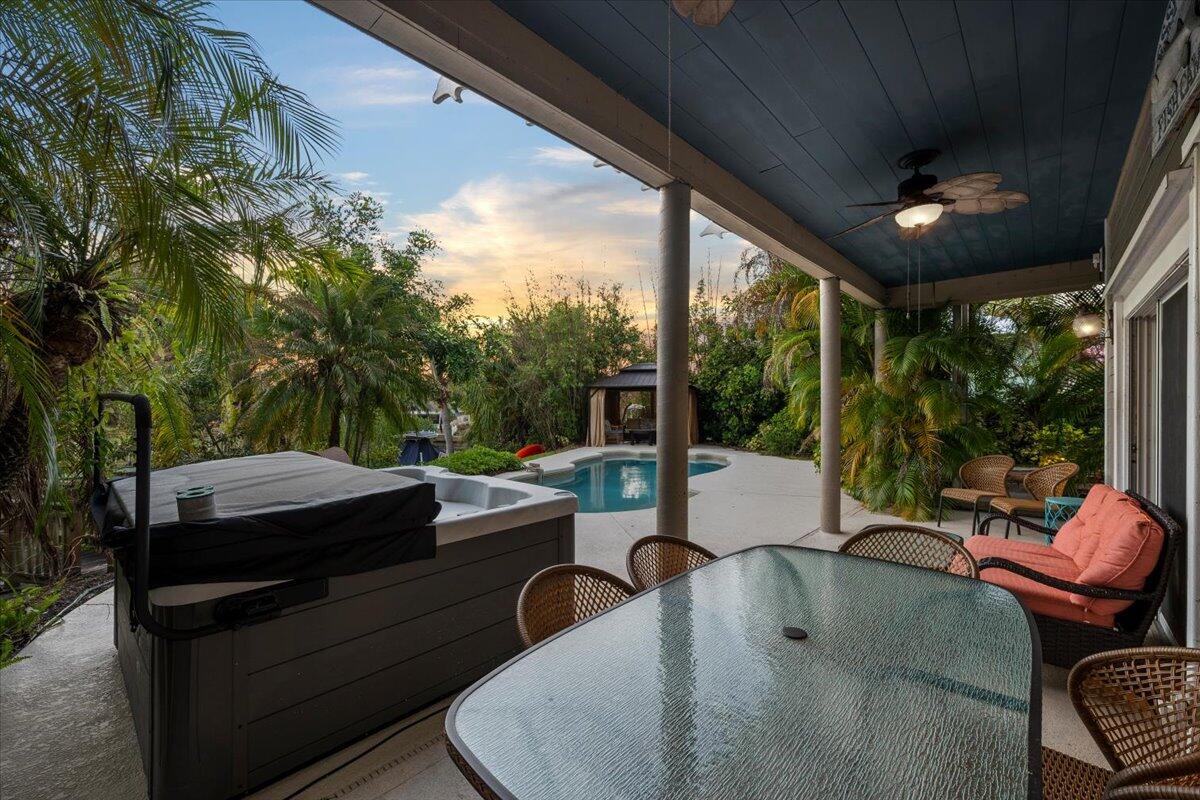 3098 SW Cedar Trail
