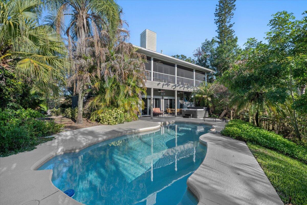 3098 SW Cedar Trail