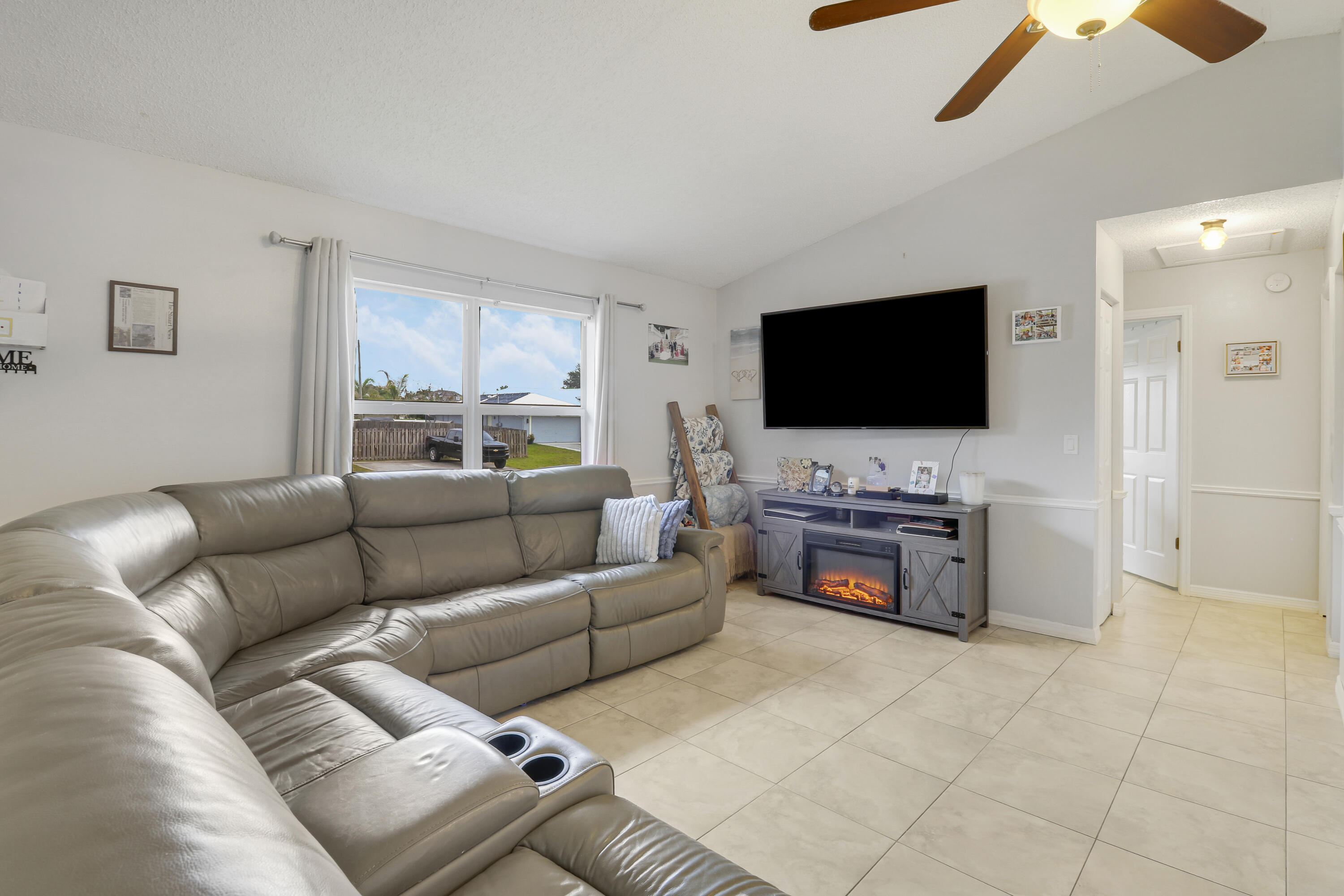 4453 SW Bradbury Street, Port St. Lucie