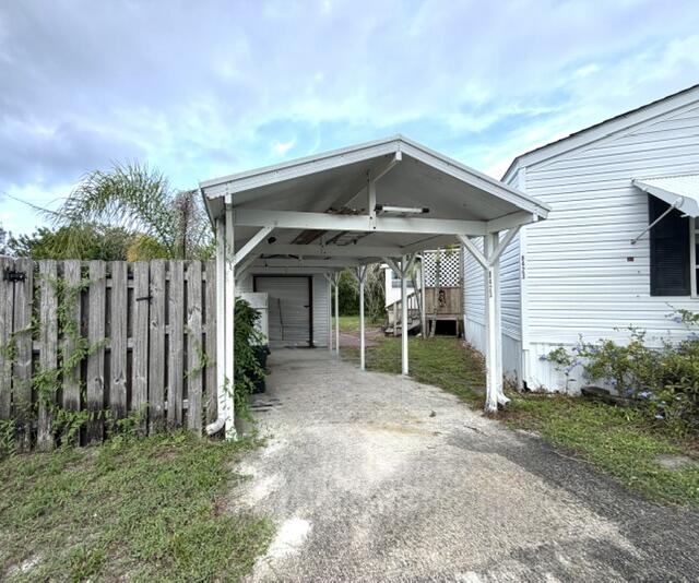 8423 SE Sandy Lane