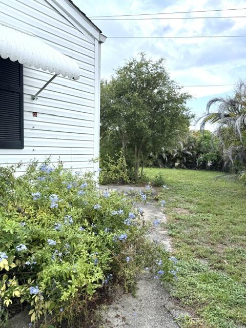 8423 SE Sandy Lane