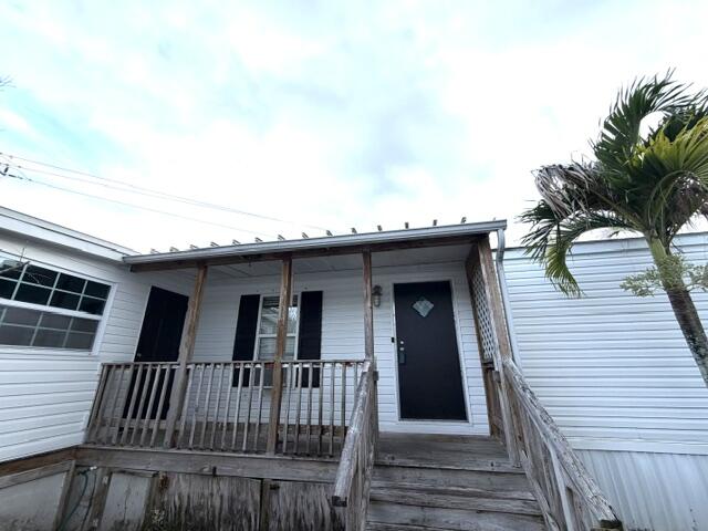 8423 SE Sandy Lane