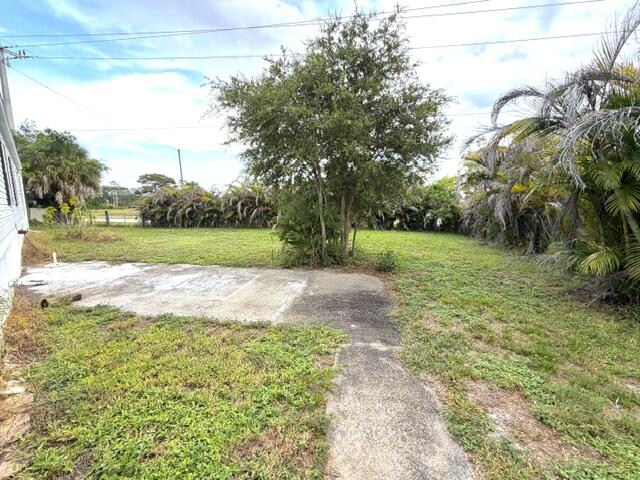 8423 SE Sandy Lane